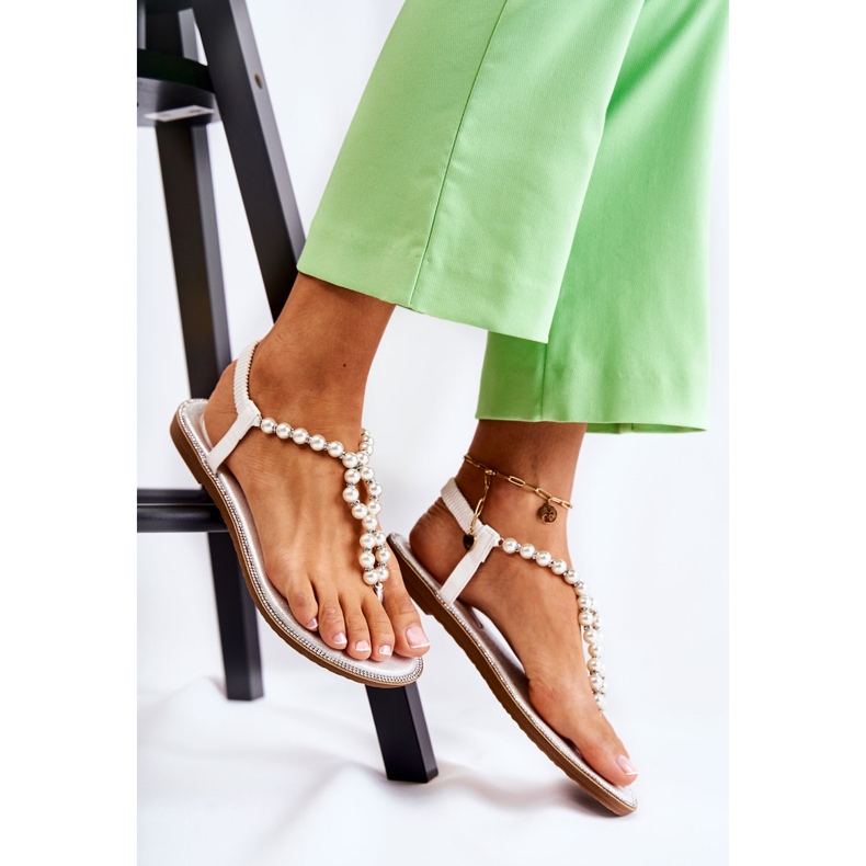 PG1 Fashionabla sandaler flip-flops med pärlor Vita Isalia 1