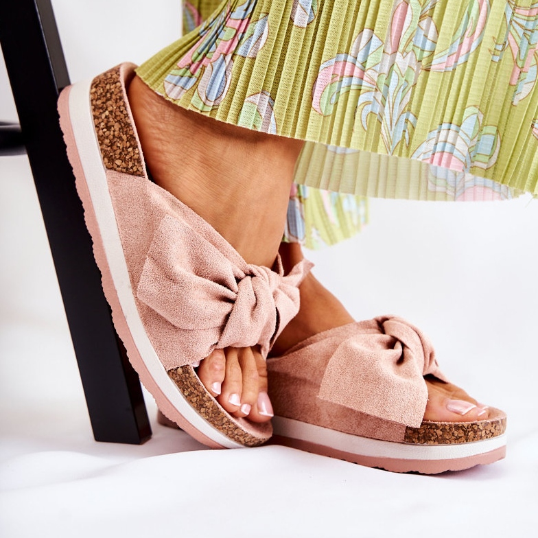 PG1 Tofflor På Den Så Bekväm Rosa Plattformen 1