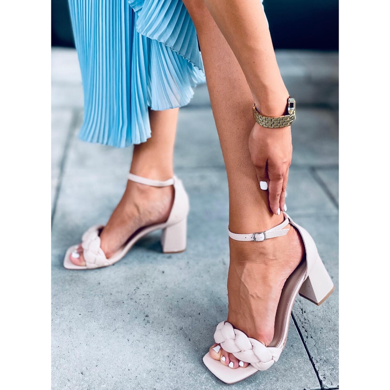 Högklackade sandaler från Denise Beige 2