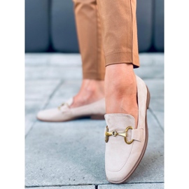 Linda Beige loafers dam 2