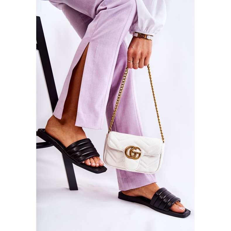 PG1 Damtofflor i svart läder med quiltning Raula 1