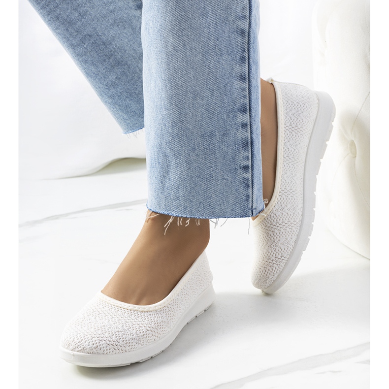 Beige Suvia sneakers för kvinnor ecru 1