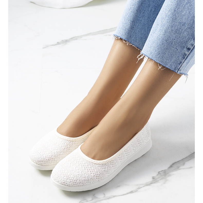 Beige Suvia sneakers för kvinnor ecru 2