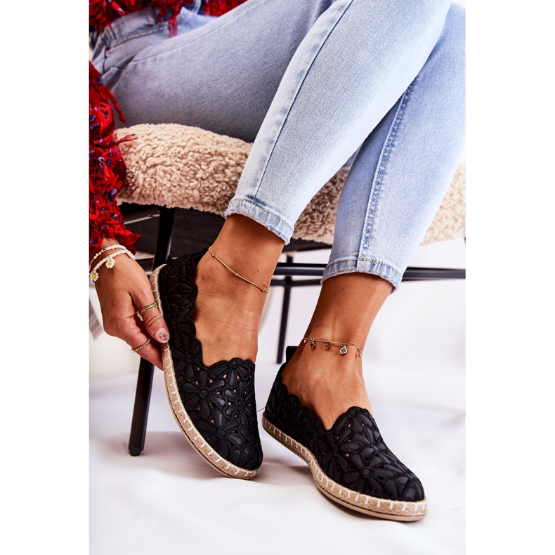 PE1 Slip-on ballerinor för kvinnor med svarta Vennice-blommor 1