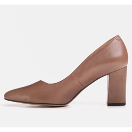 Marco Shoes Bruna läderpumps med omlottning runt hälen beige 1