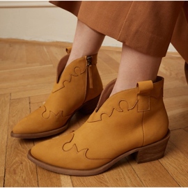 Marco Shoes Oisolerade stövlar med mocka och vågiga skär brun gul 1