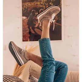 Marco Shoes Sneakers på en tjock sula med mesh som andas beige 1