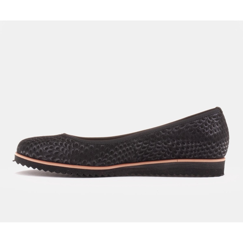 Marco Shoes Marco ballerina för kvinnor tillverkade av högkvalitativt naturmocka svart 1