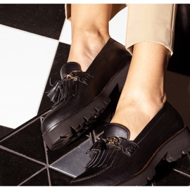 Marco Shoes Loafers med en guldkedja på en lätt sula svart 2