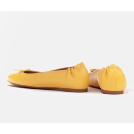 Marco Shoes Ballerinor gjorda av ömtåligt narvläder gul 5