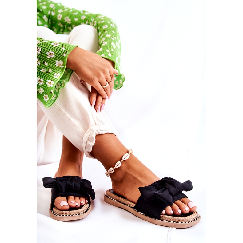 Damflip-flops med rosett i tyg, svart 4