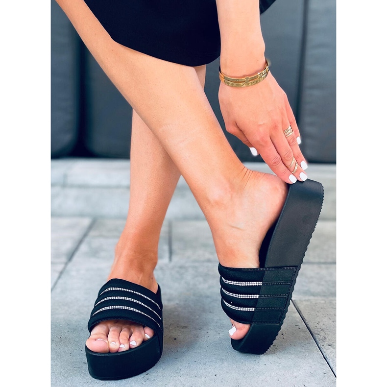 Leah Black flipflops med hög sula svart 1