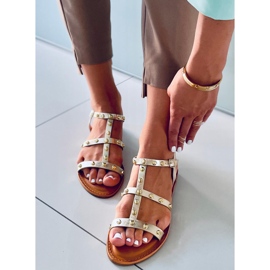 Sandaler med Neha Gold nitar gyllene 1