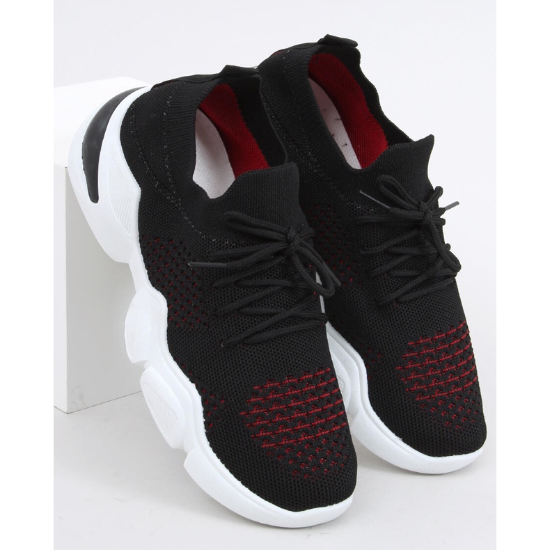 Harri Black strumpor svart röd 1