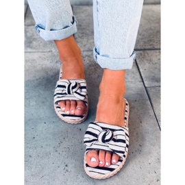 Adana Black damtofflor beige svart 1