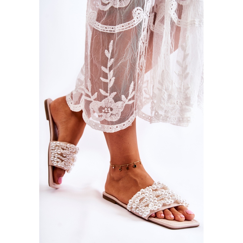 Klassiska tofflor för kvinnor med pärlor Beige Calipso 1