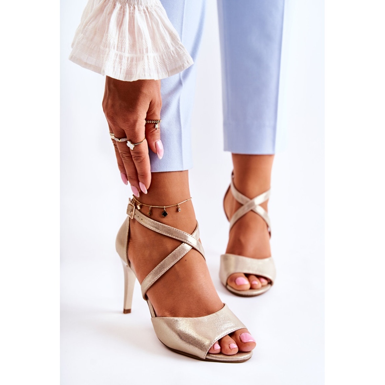 Sergio Leone Fashionabla Sandaler På En Hög Klack Glänsande Gyllene Loressa 1