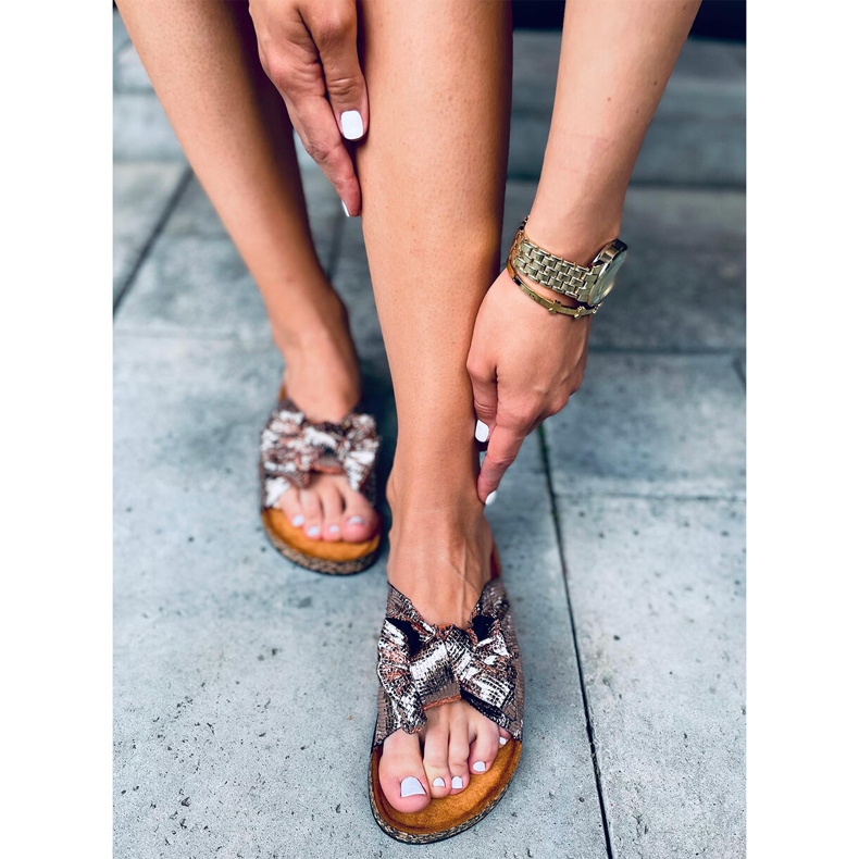 Korktofflor med Amur Champagne rosett rosa 1