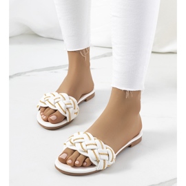 BM Vita eleganta Correra tofflor 1