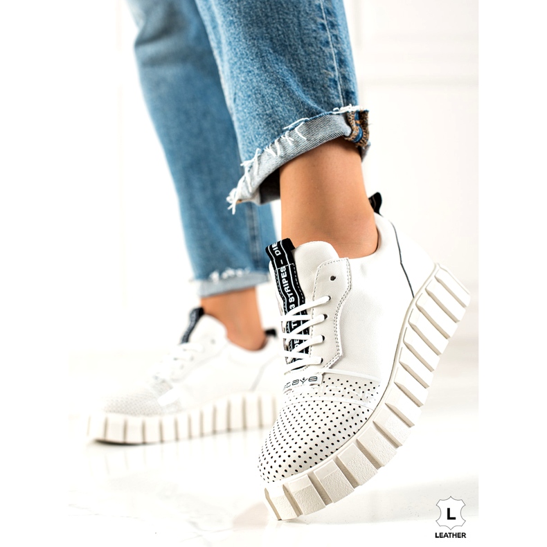 ARTIKER Vita modeläderskor 3