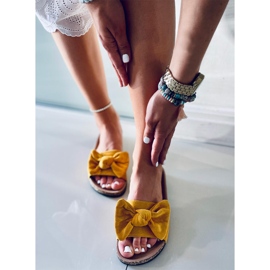 Kiara Gula korktofflor 2