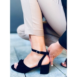 Giselle Svarta sandaler med klack 1