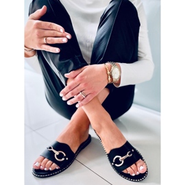 Vattenkokare Svarta damtofflor 1