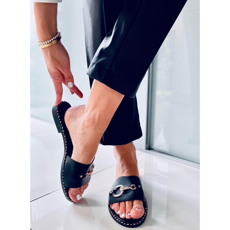 Vattenkokare Svarta damtofflor 2