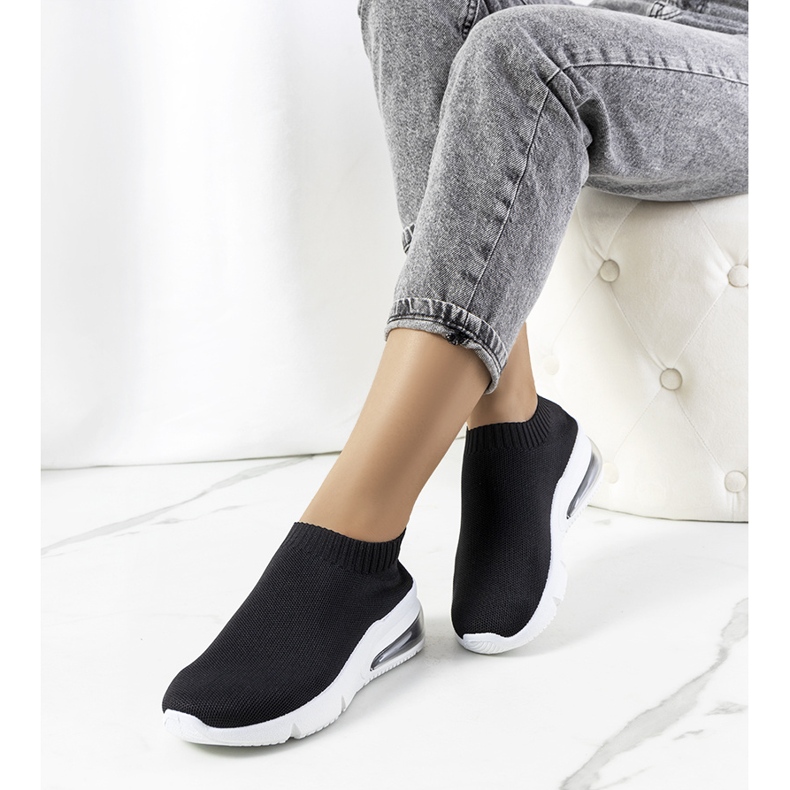 Svarta sneakers från Trudy 1