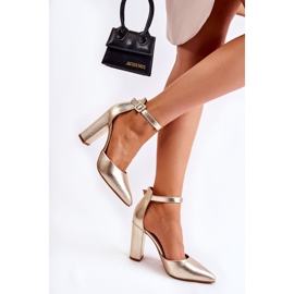 WS1 Läderpumpar På En Hög Gyllene Salira-pelare 2