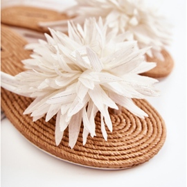 Damtofflor med tygprydnad i vit Eviana 2