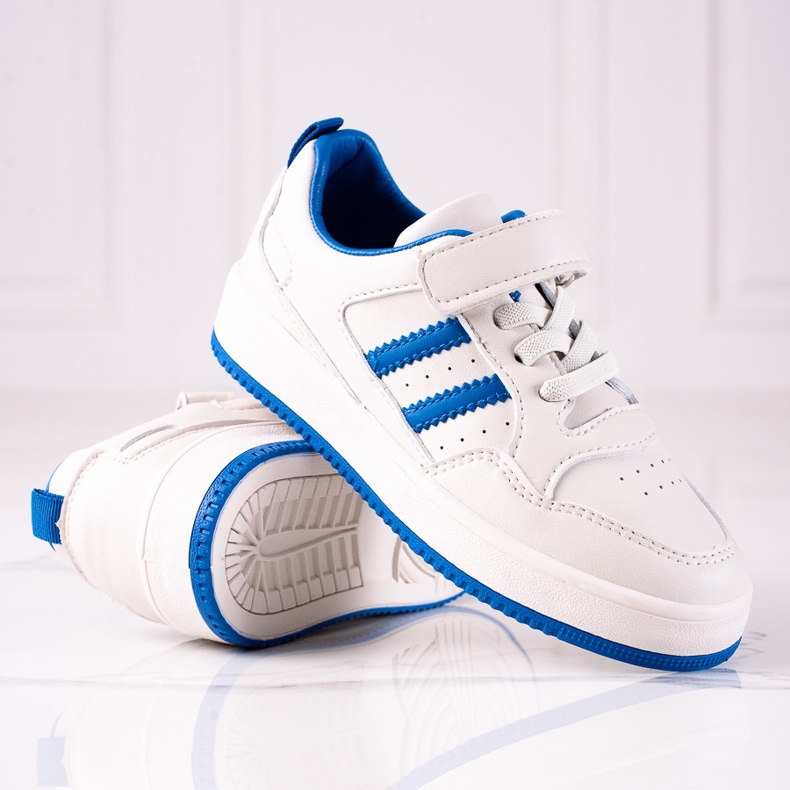 Shelovet barnsneakers gjorda av ekologiskt läder i vitt och blått 1