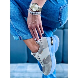 Sportskor på en dold Toni Khaki kilklack grön 1