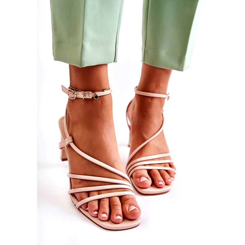 WS1 Klassiska lackade sandaler på höga klackar Beige Milani 4