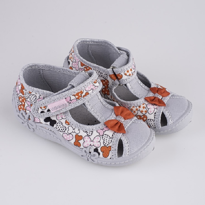 Flicktofflor Viggami Marysia rosetter grå 1