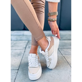 Ujusti Beige Trainers 1