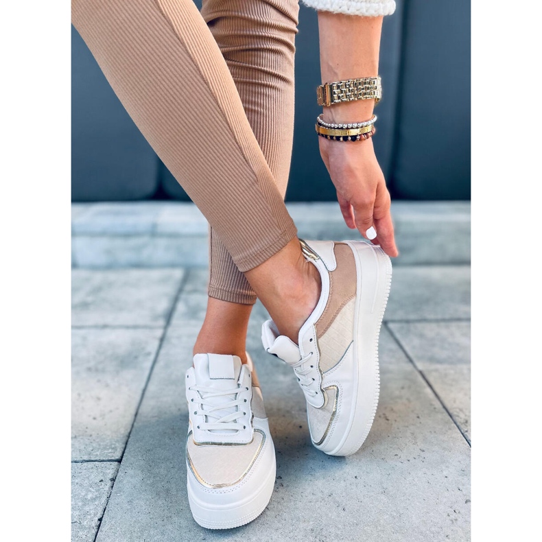 Ujusti Beige Trainers 1