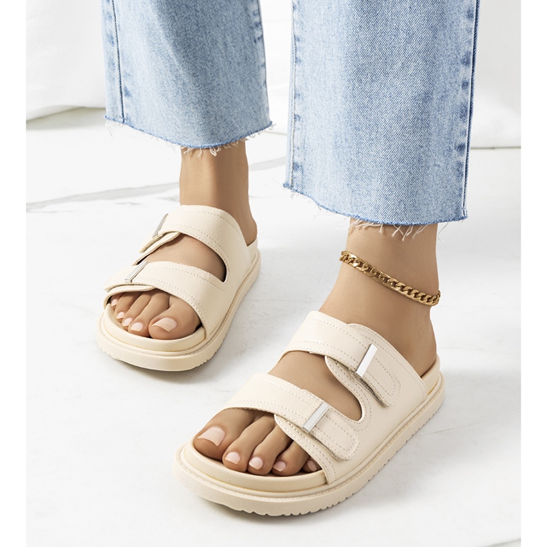 Beiga tofflor på Boonah-plattformen beige 1