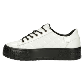 Filippo Snygga läderpatentsneakers DP3932/22 Vit 1
