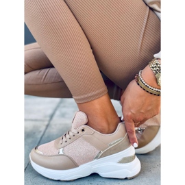 Sportskor på en dold Dafne Khaki kilklack beige 1