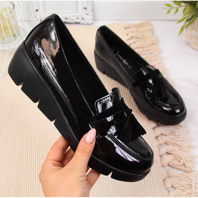 Svarta lackskor för dam Filippo 2