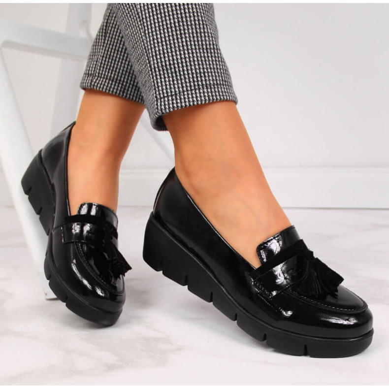 Svarta lackskor för dam Filippo 1