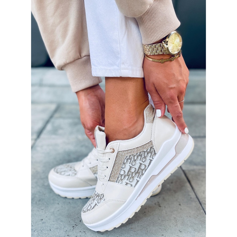 Sora Beige sneakers 1