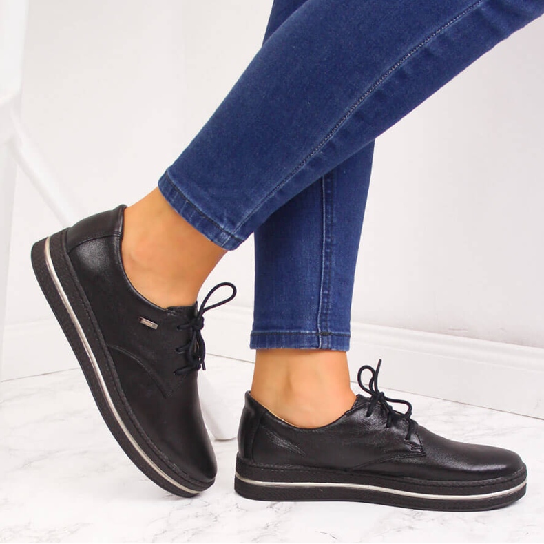 Damskor i svart läder Helios 380 2