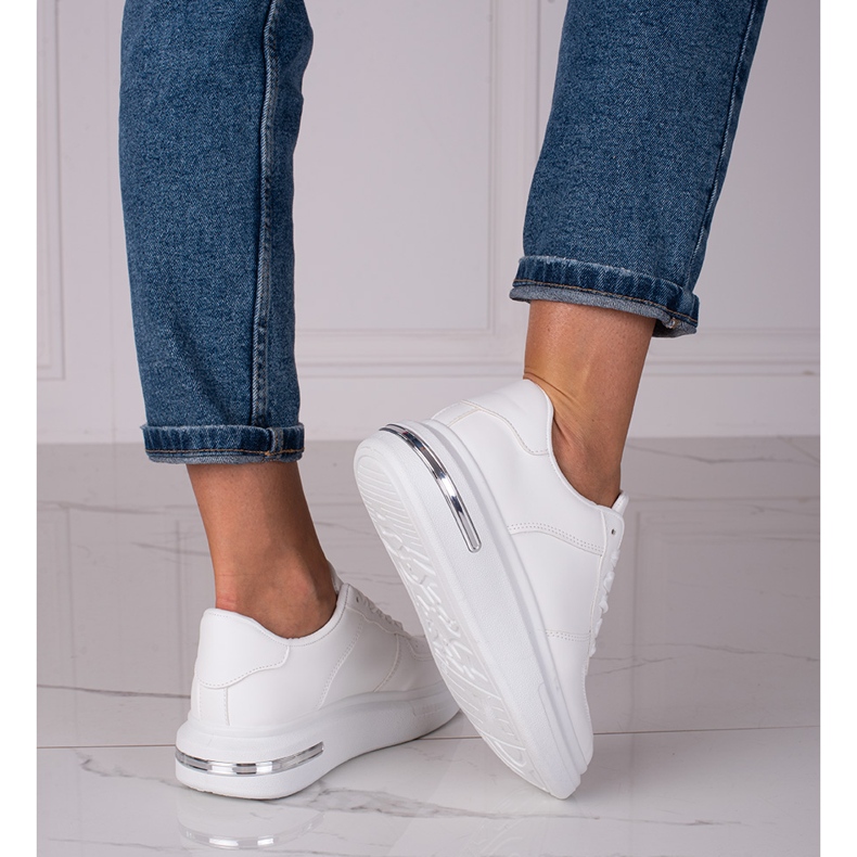 Vita Shelovet damsneakers gjorda av ekologiskt läder 1