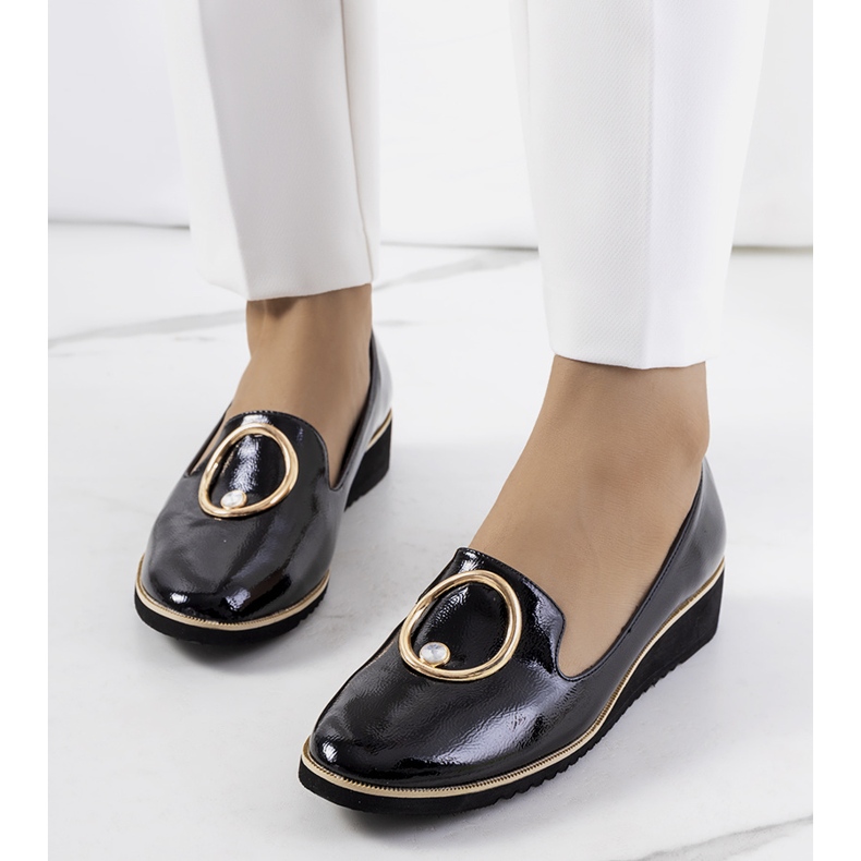 Svartlackade Kadyro-skor 1