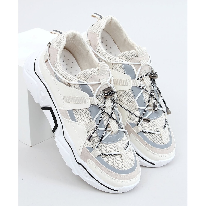 Amica Aprikos tränare beige 1