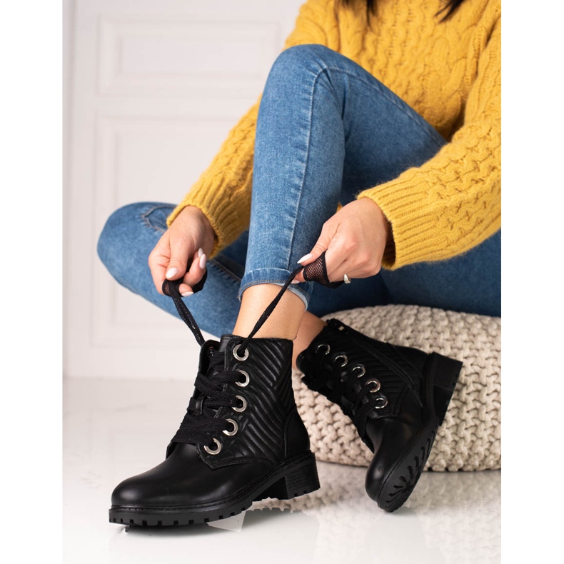 Svarta Shelovet damstövlar med snörning med quiltning 1