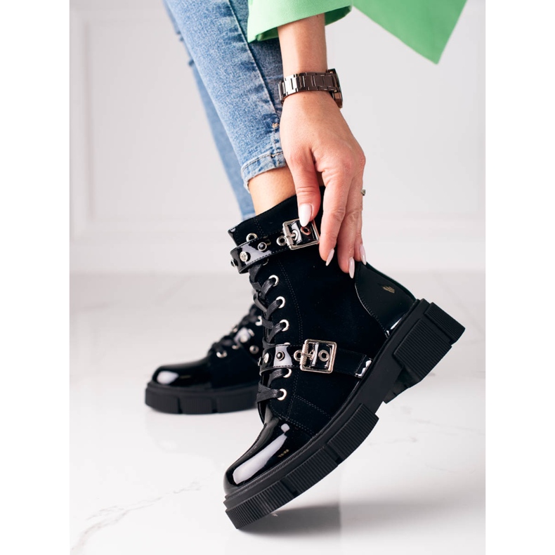 Svarta Shelovet damväskor med dekorativa spännen 1