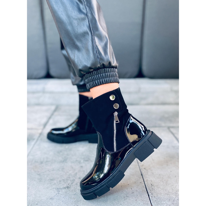 Unni Svartlackerade stövlar 1